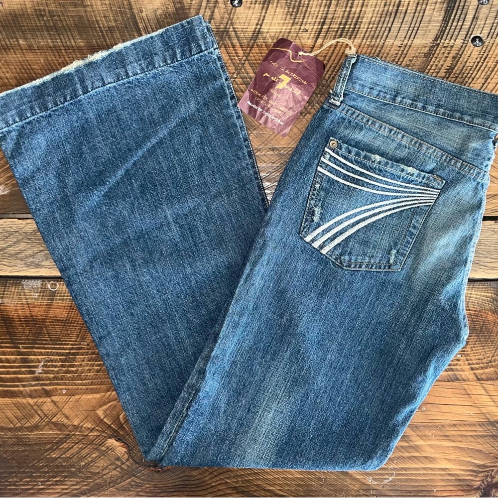 Seven Jeans.